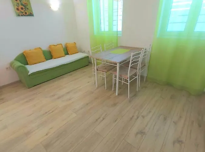 Apartment La Meri Cunski